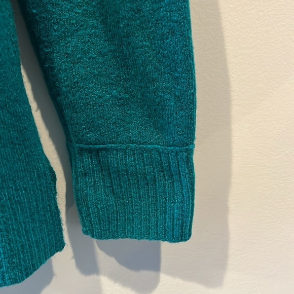 J. Crew Women’s Sweater Size Small Crew Neck Dark Teal Wool Blend - Picture 7 of 7